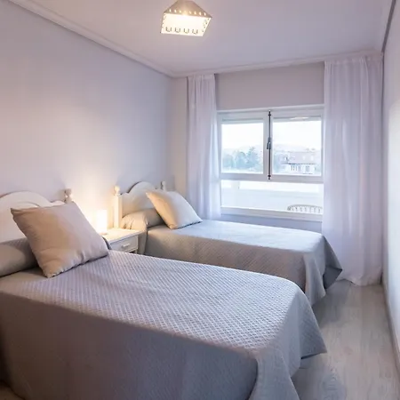 Le Dorat 38 Santilla Del Mar *