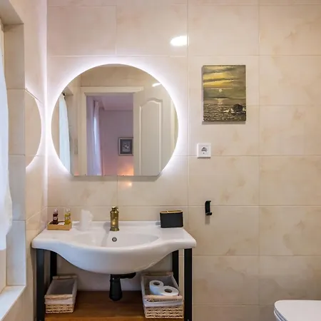 Le Dorat 38 Santilla Del Mar Apartmán *