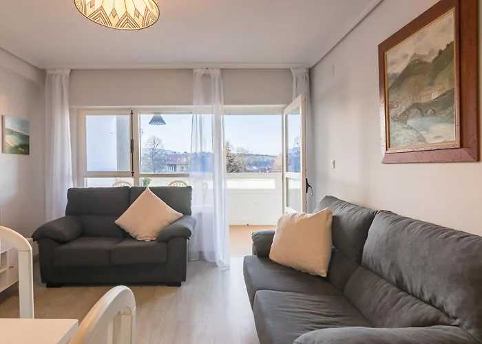 Le Dorat 38 Santilla Del Mar * 桑提亚纳德玛