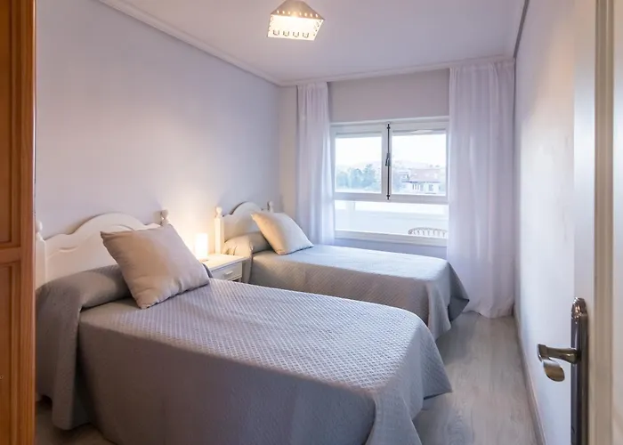 Le Dorat 38 Santilla Del Mar *